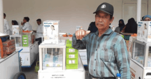 bantuan gerobak Karawang 2025