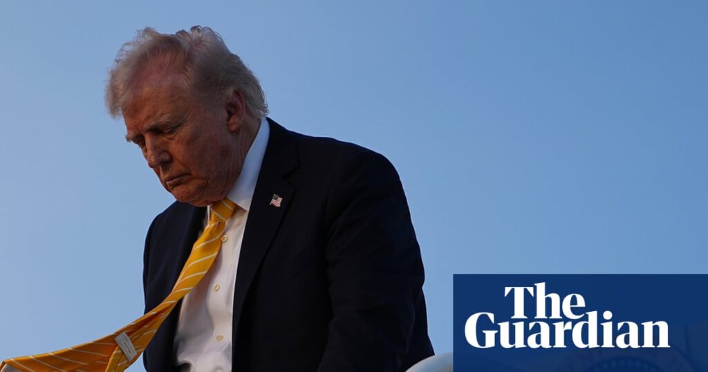 Rekor Tinggi Penolakan Trump menjelang Pemilu